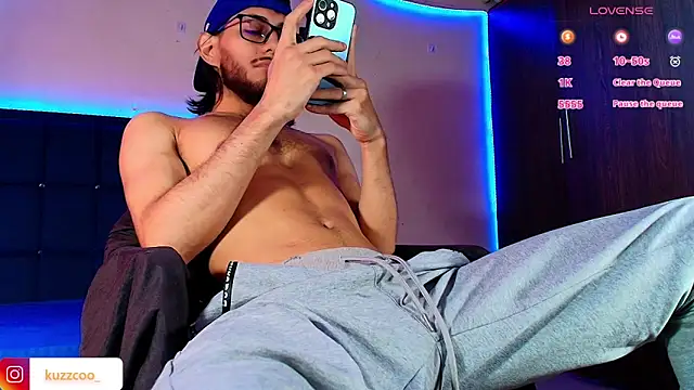 Snapshot of kuzzcoo chatting on November 2025 02:43:02 PM kuzzcoo online show from November 2025 02:43:02 PM