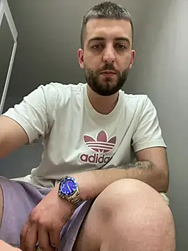 ElChapoGuzman95 online show from March 2025 04:45:02 PM