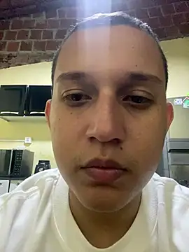 Snapshot of Duduhott chatting on February 2026 06:20:01 AM Duduhott online show from February 2026 06:20:01 AM