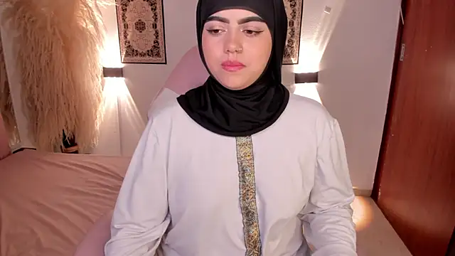 shayla 18 online show from January 2025 11:00:02 PM