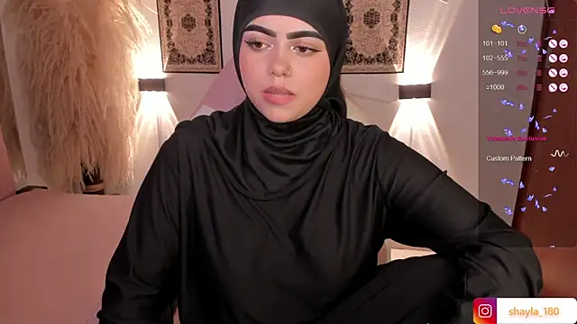 shayla 18 online show from February 2025 09:46:02 PM