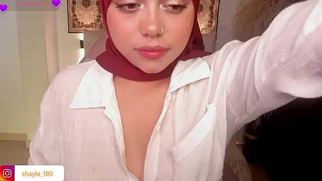Snapshot of shayla_18 chatting on July 2026 12:03:01 PM shayla 18 online show from July 2026 12:03:01 PM