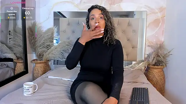 Snapshot of ainaah_ chatting on November 2025 12:04:01 PM ainaah online show from November 2025 12:04:01 PM