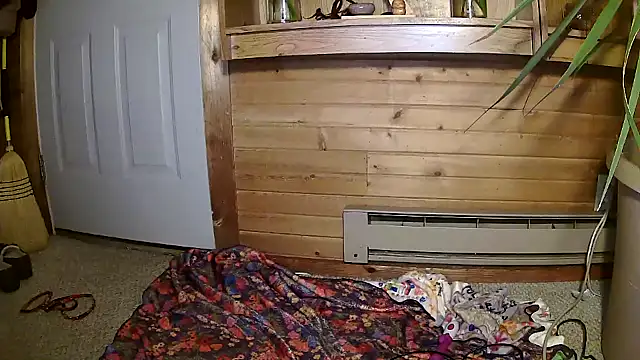 Snapshot of lyra_rose chatting on January 2025 04:34:02 AM lyra rose online show from January 2025 04:34:02 AM