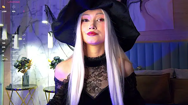 CarolReeves online show from October 2025 06:14:02 AM