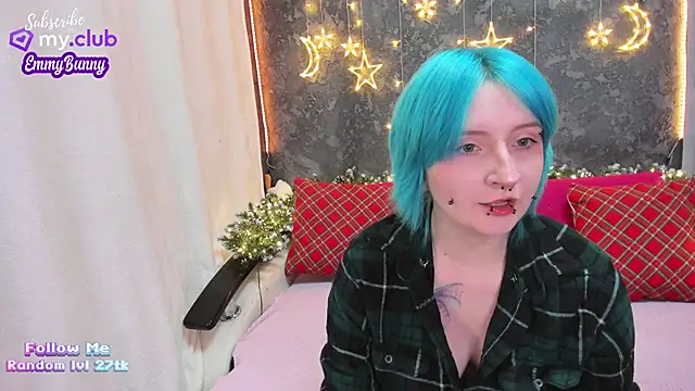 EmmyBunny online show from December 2024 05:43:02 PM