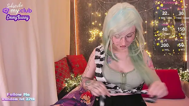 EmmyBunny online show from December 2024 05:31:02 PM