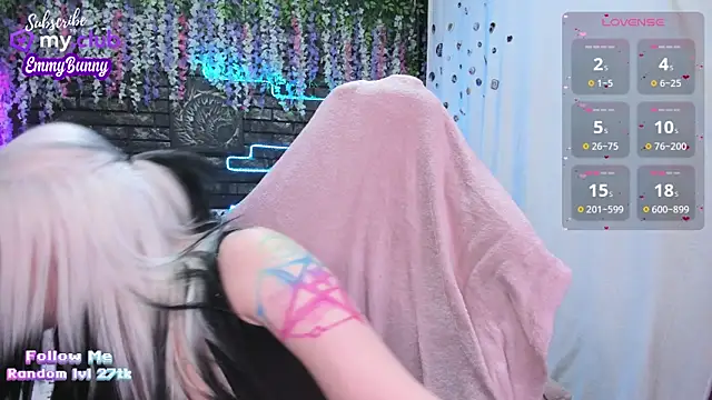 EmmyBunny online show from February 2025 04:47:01 PM