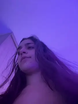 Alicia Ruiz online show from March 2025 08:43:02 PM