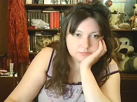 Snapshot of CarrieQPeach chatting on November 2025 08:31:01 PM CarrieQPeach online show from November 2025 08:31:01 PM