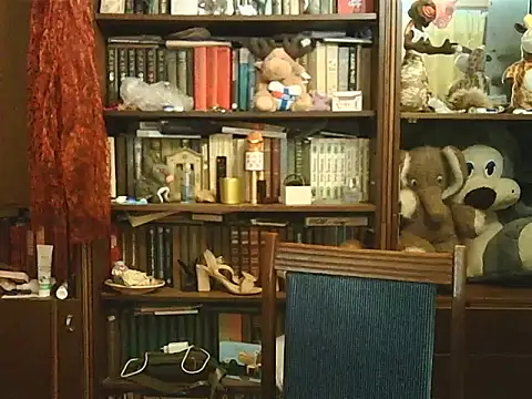 Snapshot of CarrieQPeach chatting on November 2025 07:56:02 PM CarrieQPeach online show from November 2025 07:56:02 PM