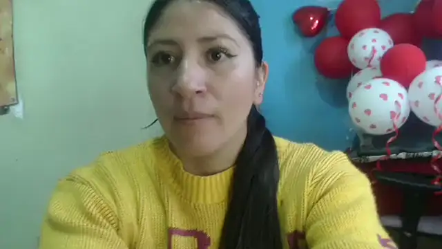 Snapshot of nammy__dirtyhott chatting on February 2025 01:53:02 PM nammy dirtyhott online show from February 2025 01:53:02 PM