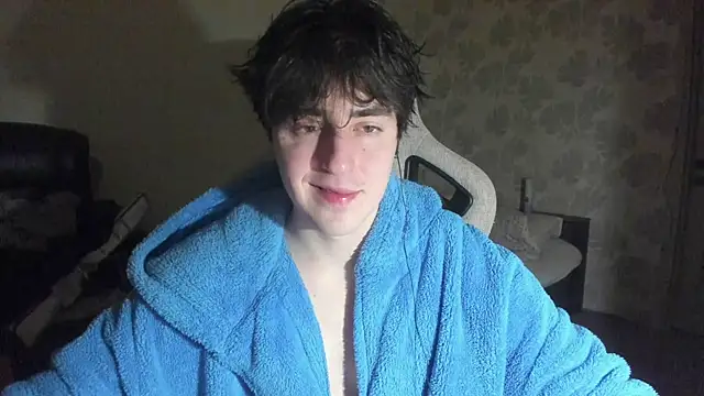 Snapshot of Knuckles17 chatting on April 2026 06:05:02 PM Knuckles17 online show from April 2026 06:05:02 PM