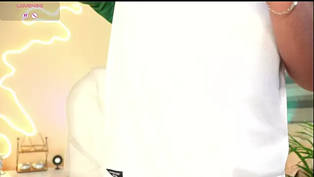 MatiasKorn online show from October 2025 06:53:02 AM