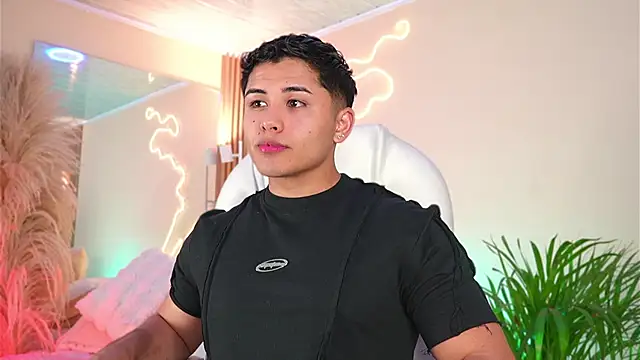 MatiasKorn online show from April 2026 04:24:01 AM