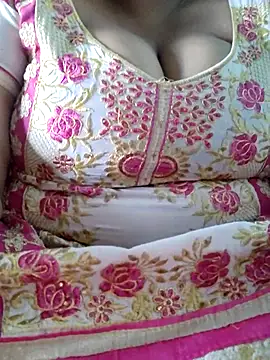 Snapshot of Seema_99 chatting on September 2025 04:48:02 AM Seema 99 online show from September 2025 04:48:02 AM