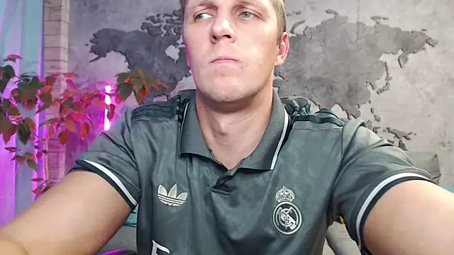 Snapshot of VikingChrisss chatting on October 2025 10:08:02 AM VikingChrisss online show from October 2025 10:08:02 AM