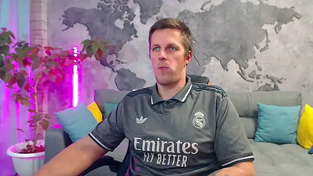 Snapshot of VikingChrisss chatting on December 2025 11:04:01 AM VikingChrisss online show from December 2025 11:04:01 AM