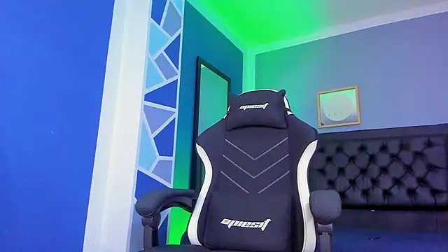 alex oficial online show from November 2025 04:33:02 AM