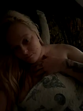 Snapshot of Cumslutsnowbunnie69 chatting on October 2025 02:55:01 AM Cumslutsnowbunnie69 online show from October 2025 02:55:01 AM