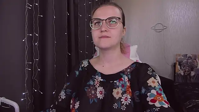 MissBrightShine online show from September 2025 10:26:02 AM