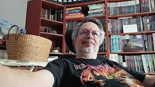 Snapshot of Mandra_is_a_whore chatting on October 2025 09:28:01 AM Mandra is a whore online show from October 2025 09:28:01 AM