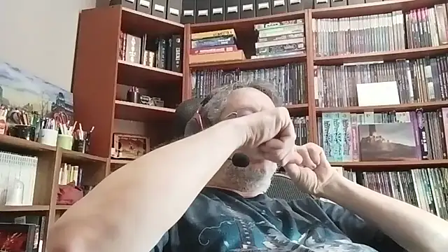 Snapshot of Mandra_is_a_whore chatting on October 2025 10:52:02 AM Mandra is a whore online show from October 2025 10:52:02 AM