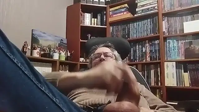 Snapshot of Mandra_is_a_whore chatting on October 2025 11:06:02 PM Mandra is a whore online show from October 2025 11:06:02 PM