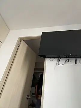 Snapshot of dominantandsubmissiveshow chatting on December 2025 08:27:01 PM dominantandsubmissiveshow online show from December 2025 08:27:01 PM