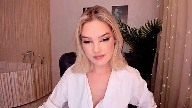 FloweryLove 1 online show from February 2025 01:38:01 AM