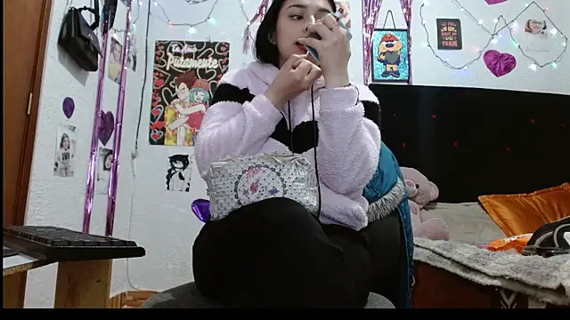 Saray extrovert  online show from January 2025 04:28:01 AM