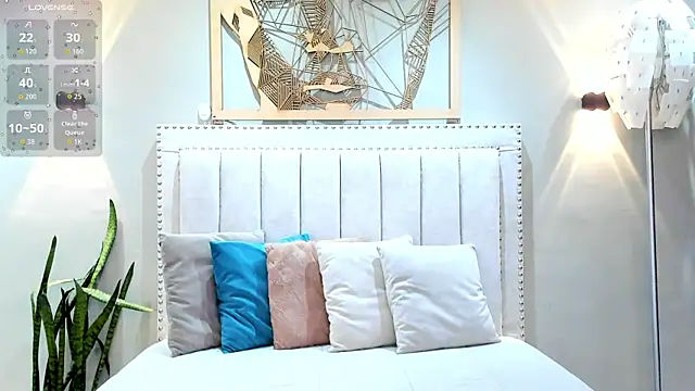 Paula Desousa online show from September 2025 05:40:02 PM