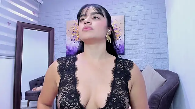 Paula Desousa online show from April 2026 04:56:02 PM