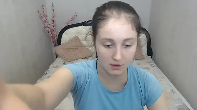 Holliy Cooper online show from July 2026 08:50:02 AM