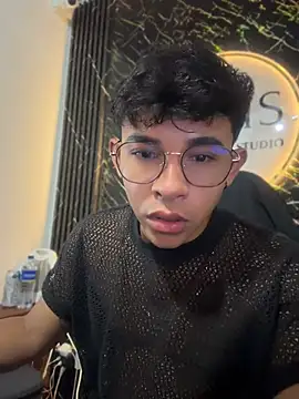 Snapshot of Austin_connor_ chatting on June 2026 05:51:02 AM Austin connor online show from June 2026 05:51:02 AM