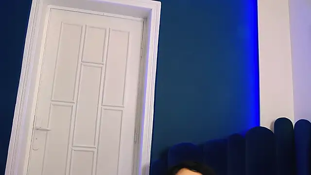 Snapshot of BeeaMayer chatting on January 2025 01:03:02 PM BeeaMayer online show from January 2025 01:03:02 PM