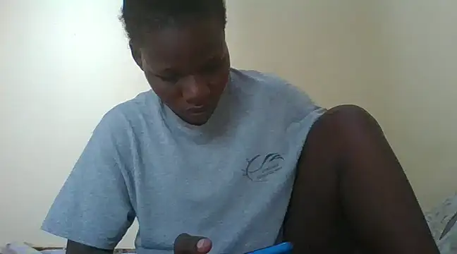 Snapshot of prettychic5 chatting on December 2024 06:53:02 AM prettychic5 online show from December 2024 06:53:02 AM