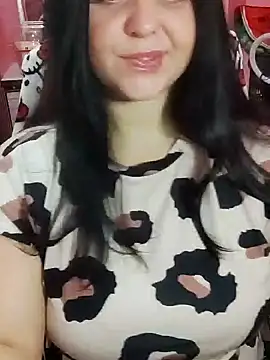 Snapshot of ErikaVlovely chatting on September 2025 10:32:01 PM ErikaVlovely online show from September 2025 10:32:01 PM