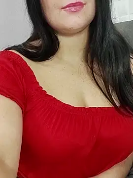 Snapshot of ErikaVlovely chatting on October 2025 03:55:01 PM ErikaVlovely online show from October 2025 03:55:01 PM