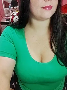 Snapshot of ErikaVlovely chatting on October 2025 08:18:02 PM ErikaVlovely online show from October 2025 08:18:02 PM