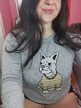 Snapshot of ErikaVlovely chatting on November 2025 10:37:01 PM ErikaVlovely online show from November 2025 10:37:01 PM