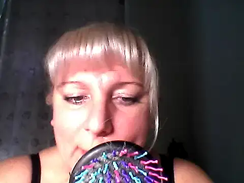 Snapshot of MeilomaWesa chatting on December 2024 08:07:02 AM MeilomaWesa online show from December 2024 08:07:02 AM