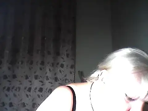 Snapshot of MeilomaWesa chatting on January 2025 08:56:02 PM MeilomaWesa online show from January 2025 08:56:02 PM