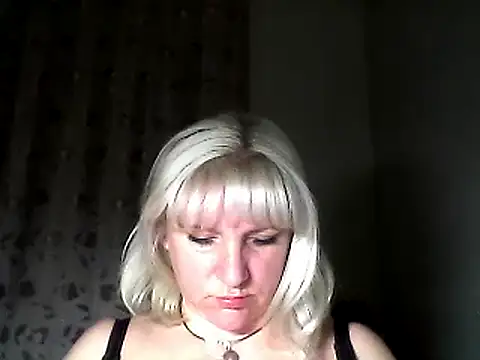 Snapshot of MeilomaWesa chatting on February 2025 10:58:01 PM MeilomaWesa online show from February 2025 10:58:01 PM