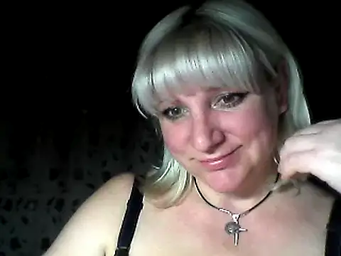 Snapshot of MeilomaWesa chatting on March 2025 08:53:01 PM MeilomaWesa online show from March 2025 08:53:01 PM