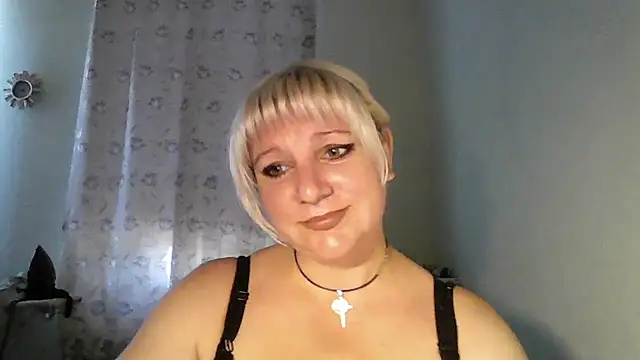 Snapshot of MeilomaWesa chatting on September 2025 06:38:01 AM MeilomaWesa online show from September 2025 06:38:01 AM