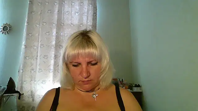 Snapshot of MeilomaWesa chatting on September 2025 01:47:01 PM MeilomaWesa online show from September 2025 01:47:01 PM