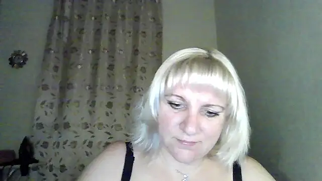 Snapshot of MeilomaWesa chatting on October 2025 09:14:02 PM MeilomaWesa online show from October 2025 09:14:02 PM