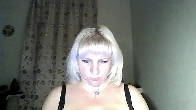 Snapshot of MeilomaWesa chatting on October 2025 02:31:01 PM MeilomaWesa online show from October 2025 02:31:01 PM