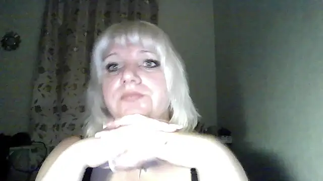 Snapshot of MeilomaWesa chatting on November 2025 06:34:02 PM MeilomaWesa online show from November 2025 06:34:02 PM